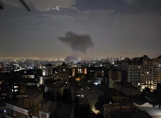 包含战术奏效！拜仁双翼齐飞压制巴黎圣日耳曼整场无力还手！的词条