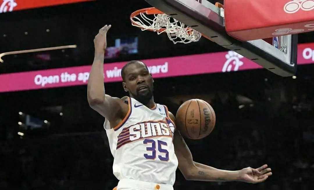  杜兰特迎来十二赛季高光表现，G2球迷沸腾！